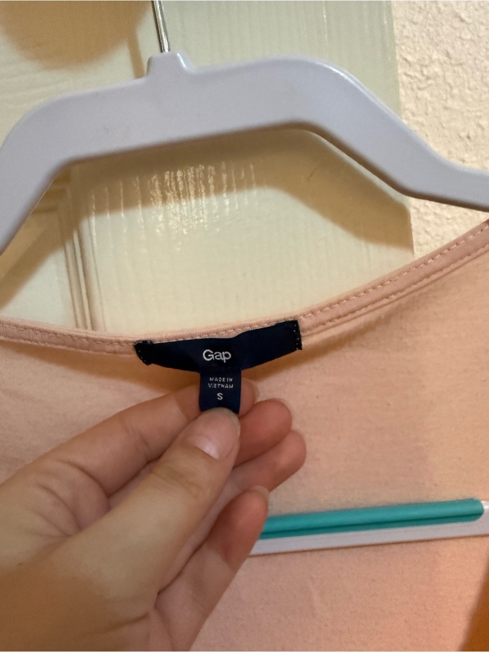 Gap Pink Ruffle V-Neck Top - Picture 5 of 6